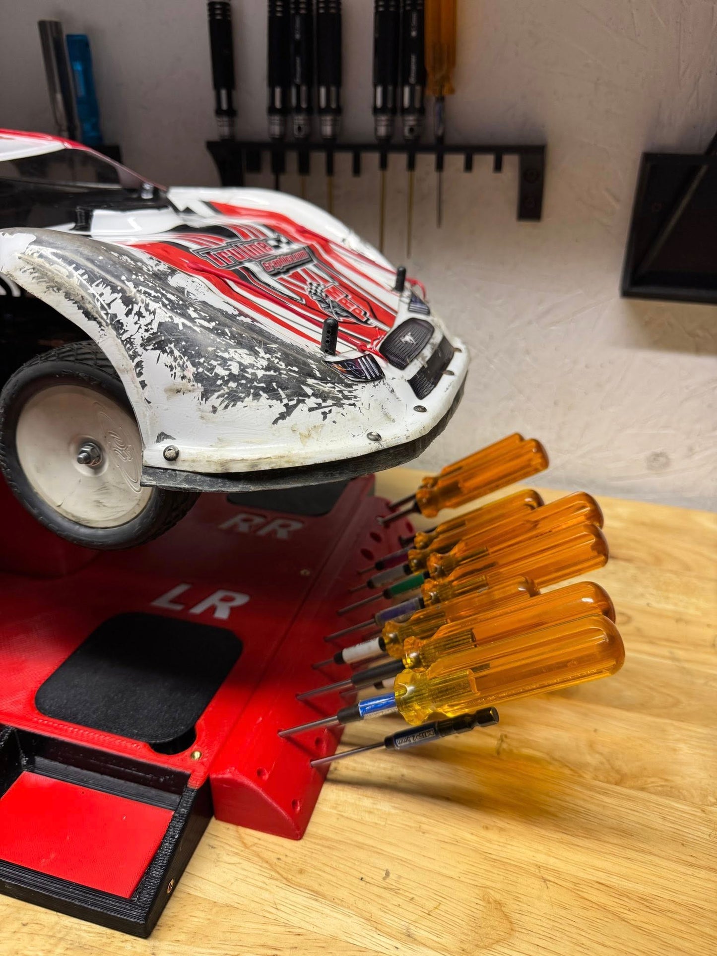 1/10th Scale & Pit Board: MIP Tool Holder