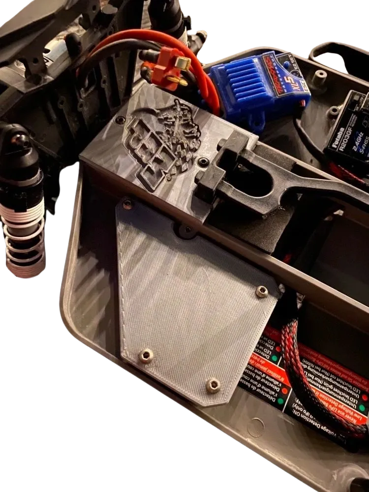 2wd Traxxas Slash: HCG Chassis Plate Kit